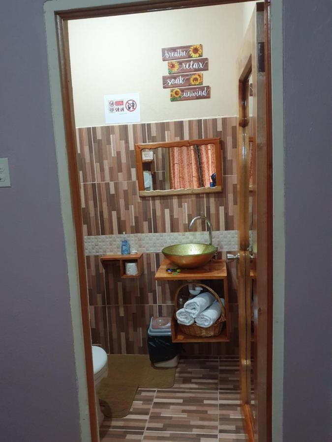 Mesmerize Guest House 安东尼奥港 外观 照片
