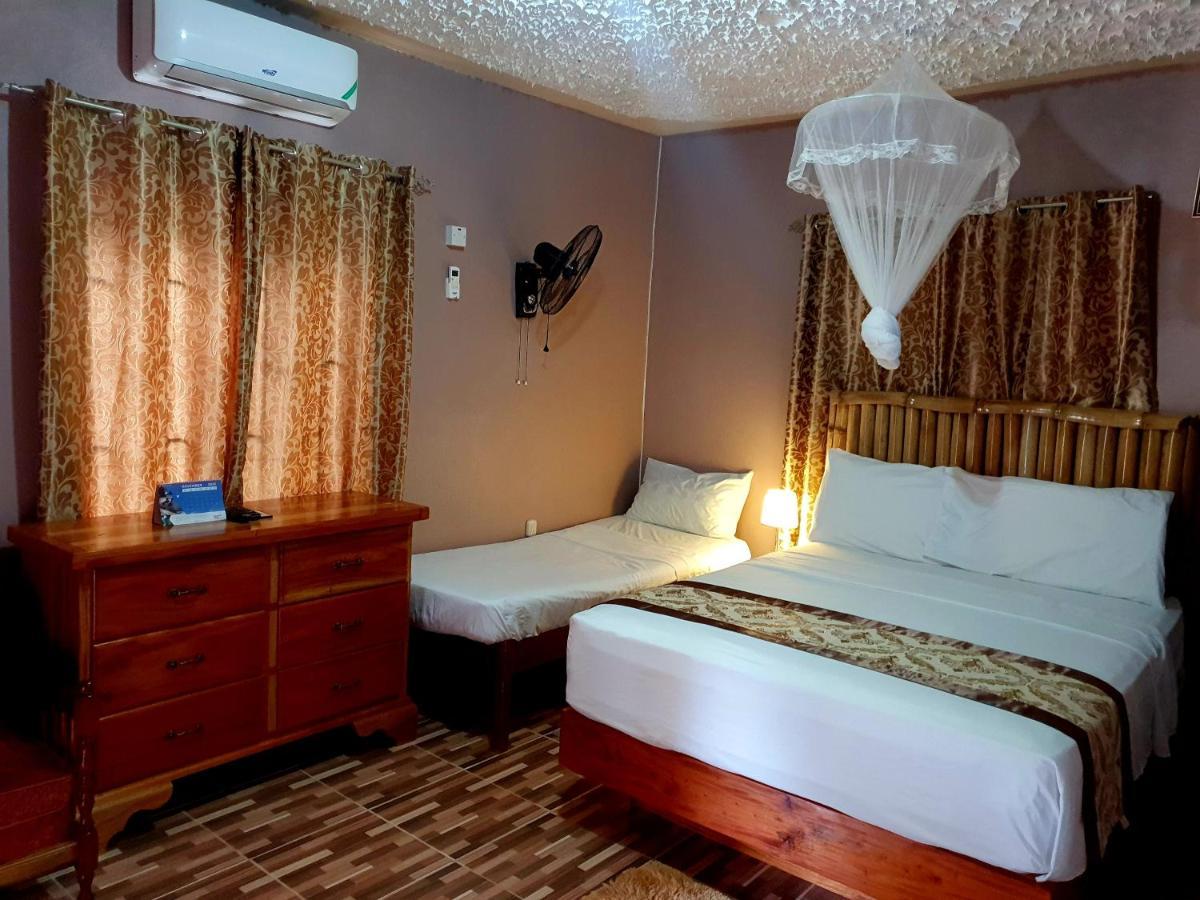 Mesmerize Guest House 安东尼奥港 外观 照片